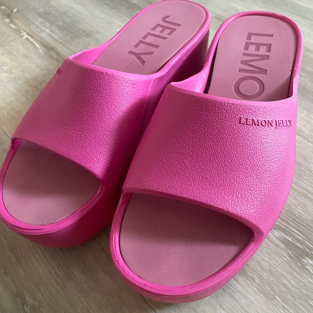 New without tags. Pink